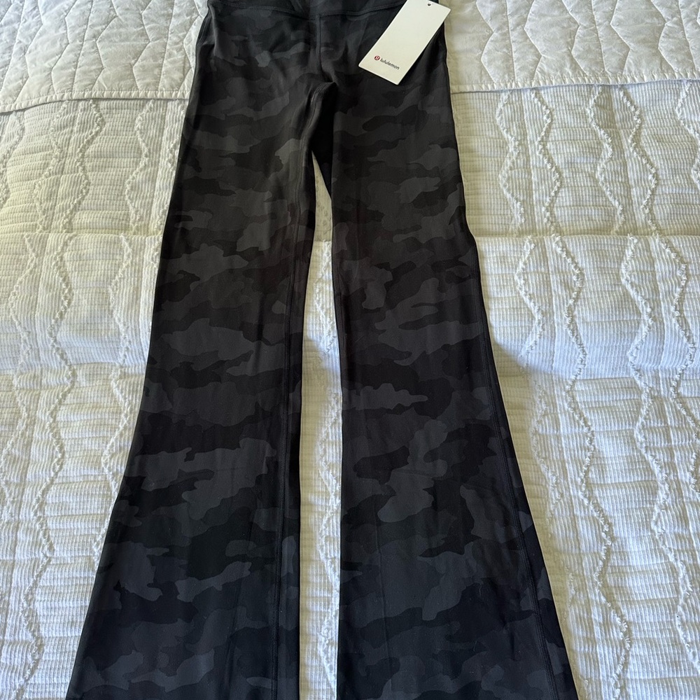NWT Lululemon Black Grove SHR Flare Camouflage Pants